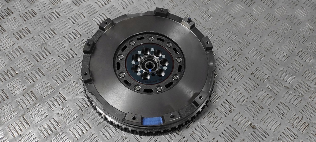 фото №2, Hyundai genesis coupe сцепление двухмассовый маховик двухмассовый маховик колесо