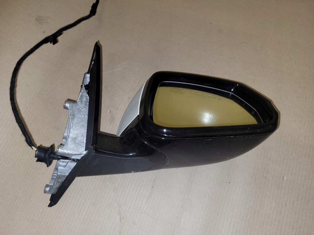 фото №7, Bmw x1 iii u11 - зеркало правое 7 pin