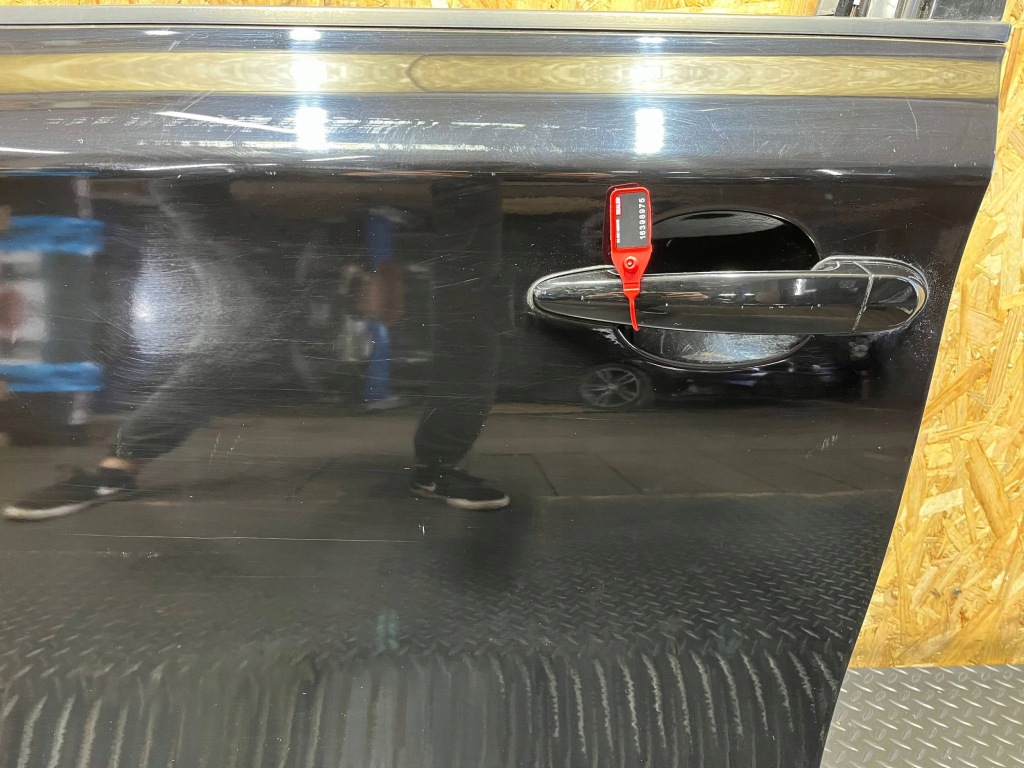 Bmw 1 e81 e87 2011 перед сторона ліва двері передні 668 schwarz 2 Київ