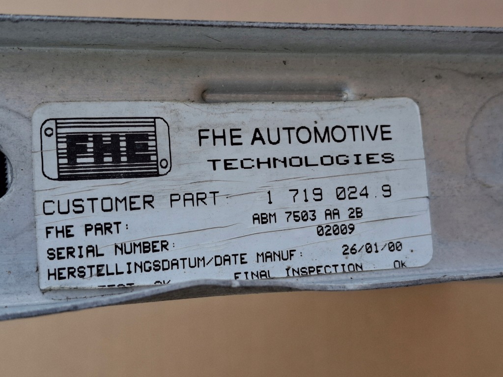 Bmw e30 touring 318i радиатор жидкость воды fhe 17190249 Цена