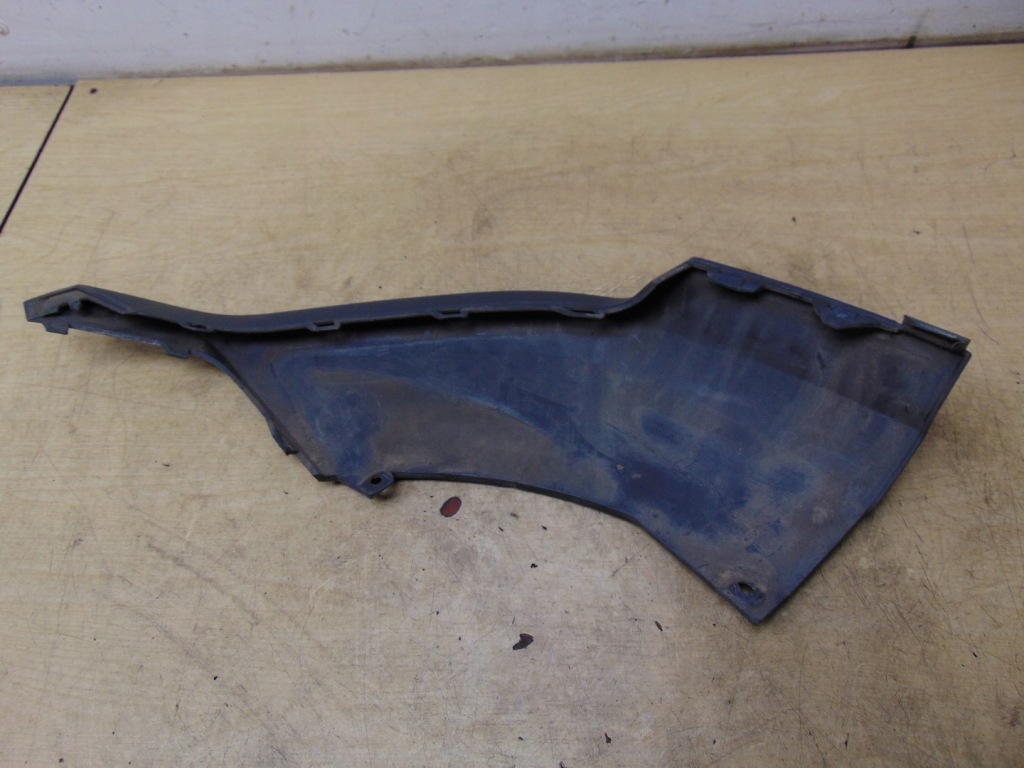 Молдинг бампера накладка права audi q7 4m0807062d Недорого