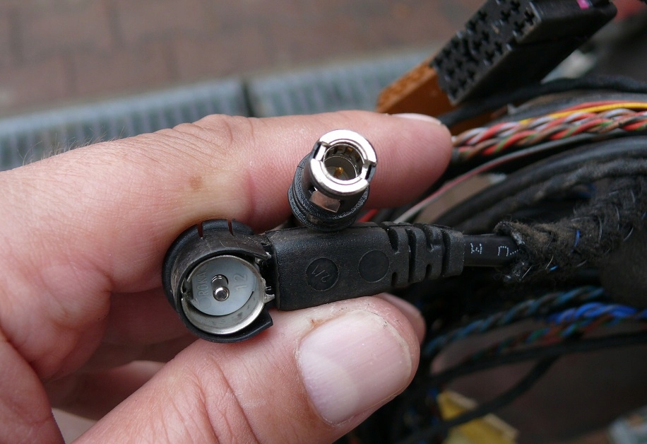 фото №7, Электропроводка электрическая радио audi a6 c5 1 din 4b1971733fr 4b1971733dm