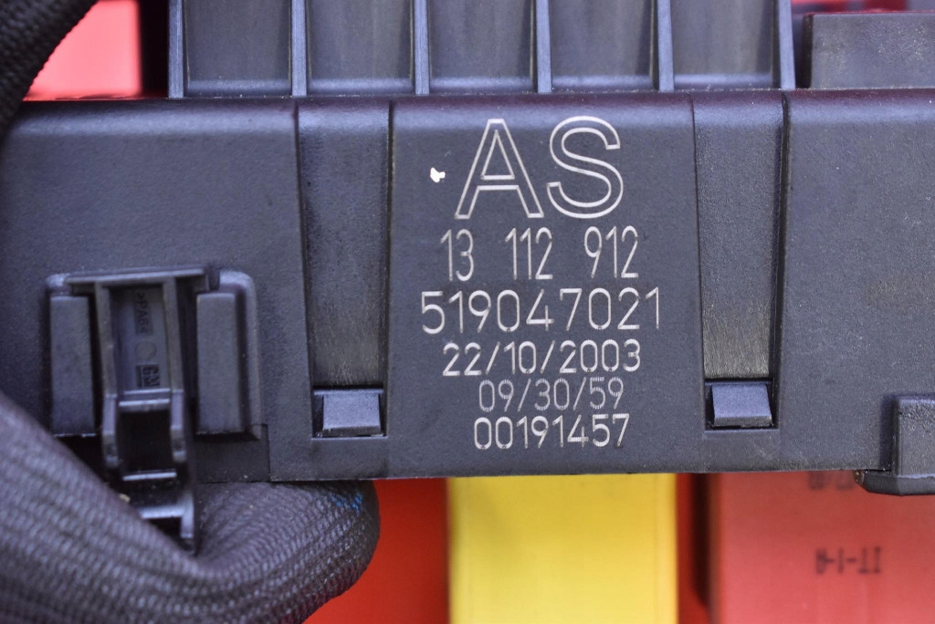 фото №7, Коробка предохранителей bsi 13112912 opel vectra c 1.8 16v 122 km 02-05