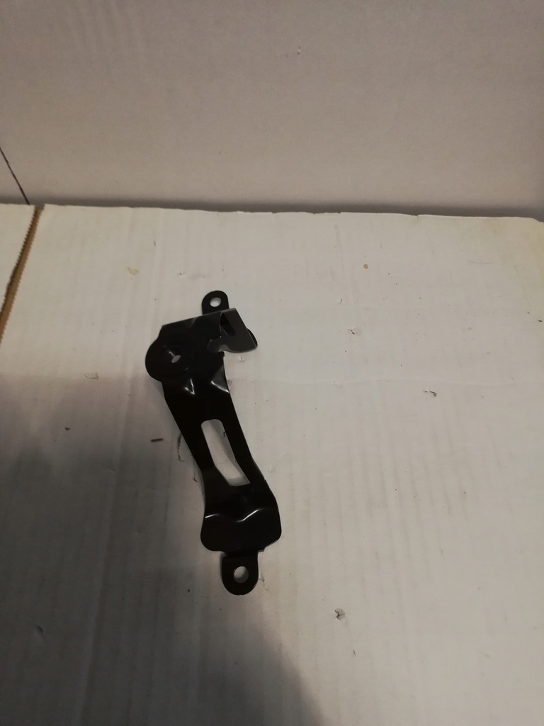 фото №1, Toyota rav4 v 19- кронштейн крила правий перед r