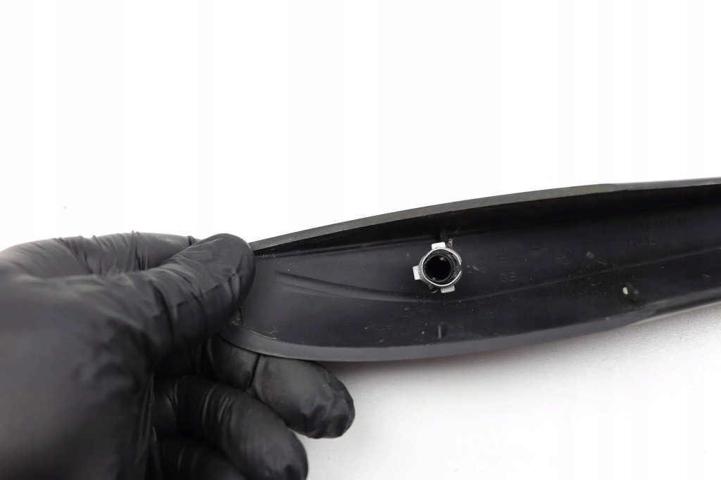 Vw golf iv bora заглушка рейлінг права перед передня універсал 1j9860146b в Україні