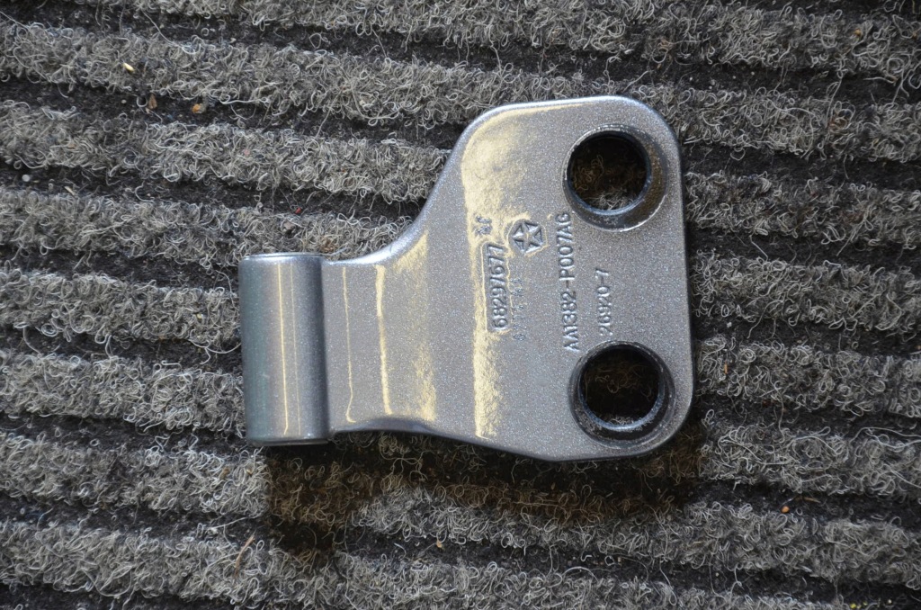 фото №1, Крепление петля do дверь левых jeeep wrangler jl