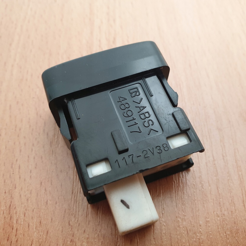 фото №7, Кнопка выключатель переключатель toyota hilux 14r