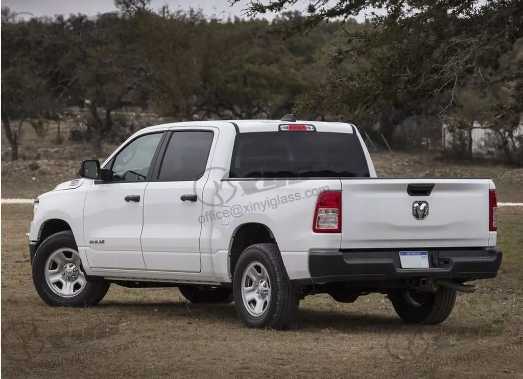 фото №2, Скло задня dodge ram 2019- тонована підігрів