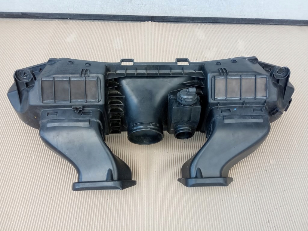 фото №6, Porsche 911 991 3.8 gts - корпус фільтра повітря