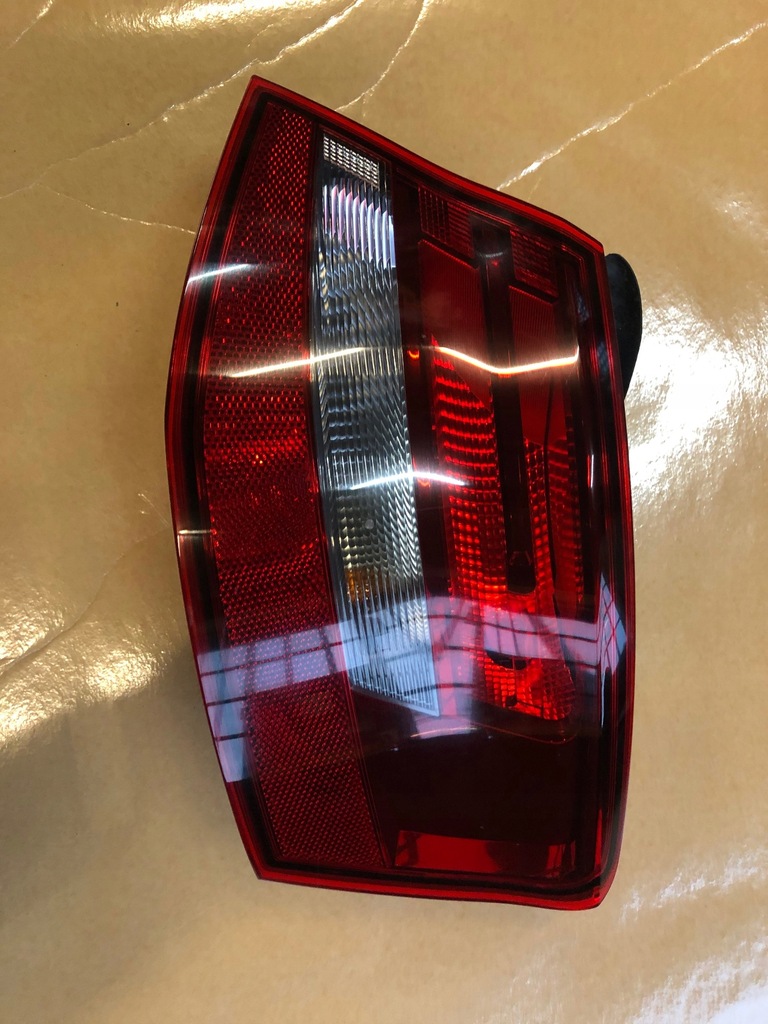 фото №6, Audi a3 8v 3d лампа правая задняя задняя 8v3945096