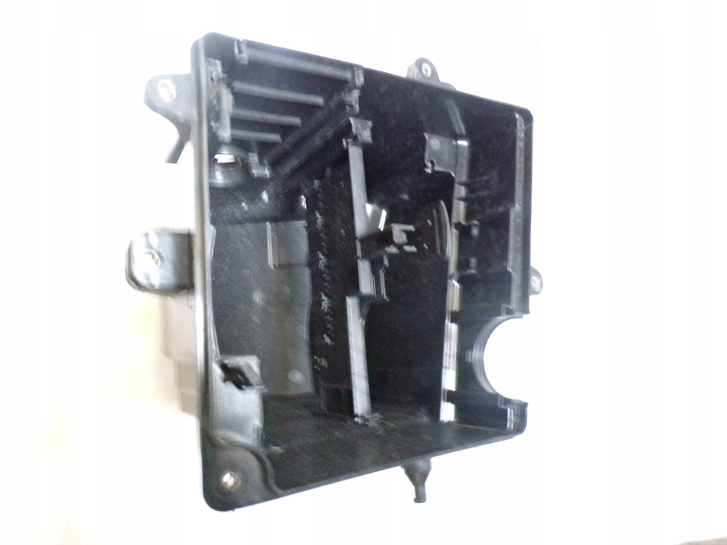 фото №7, Master 4 movano c 19- корпус коробка предохранителей