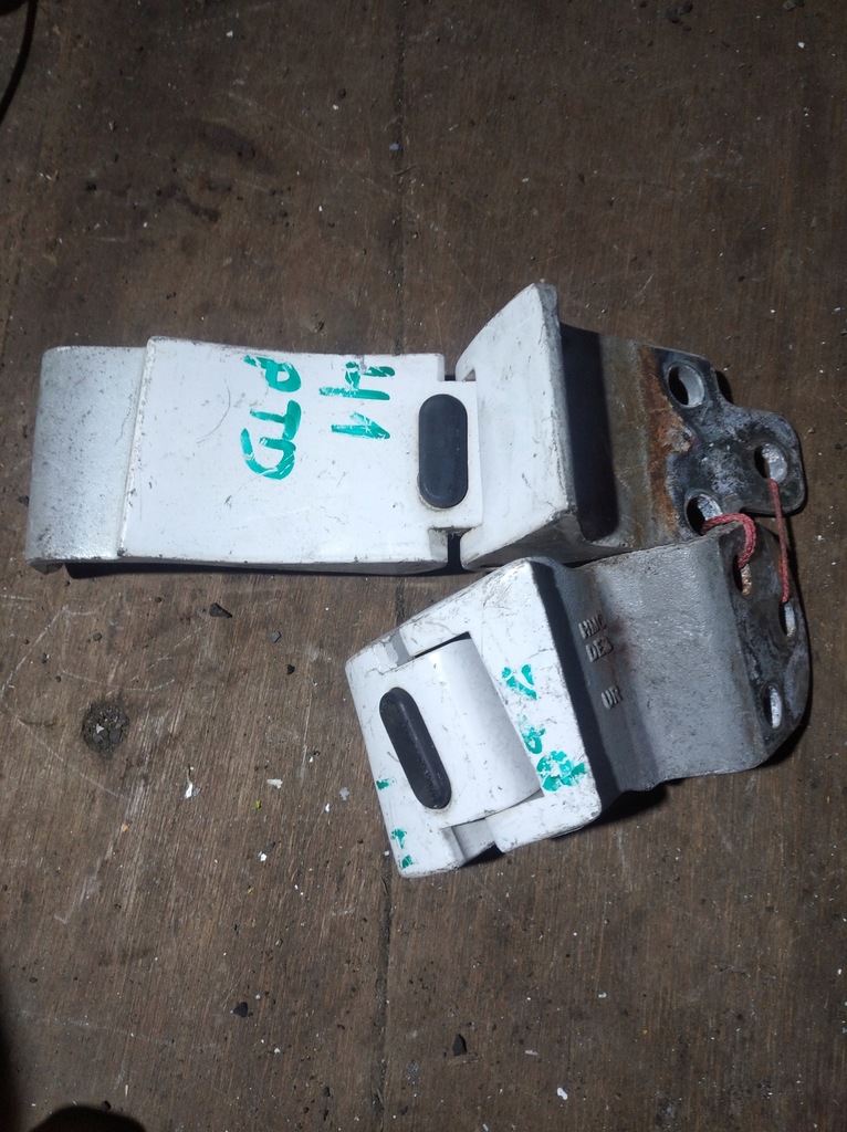 фото №1, Петлі двері задні ліва праве hyundai h1