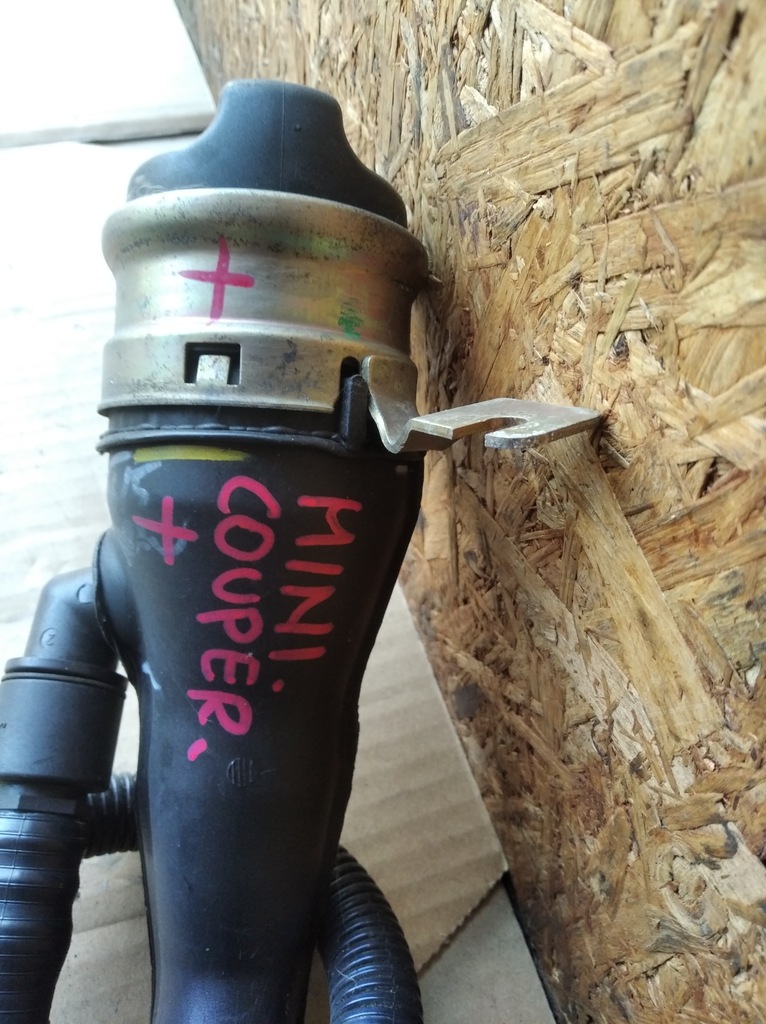 фото №2, Заливна горловина пального mini cooper