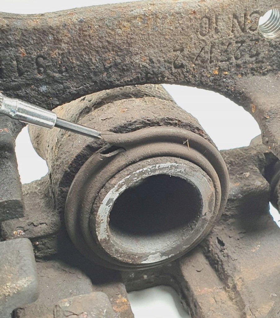 фото №5, Супорт гальмівний лівий задня volvo v90 i