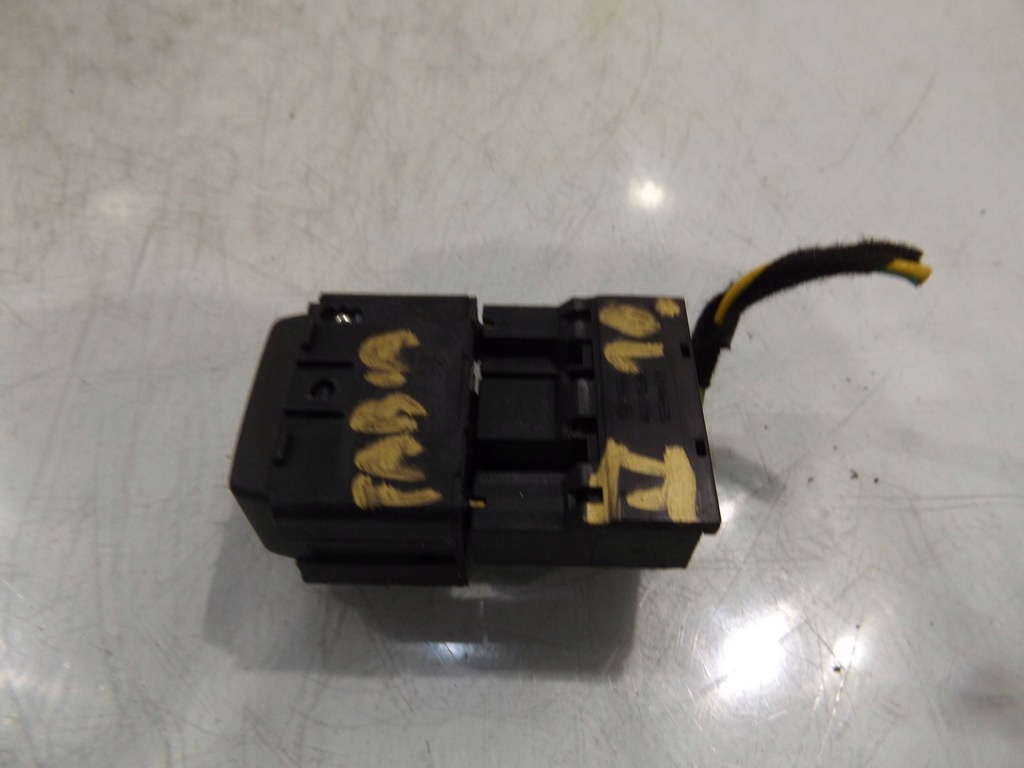 фото №1, Fabia ii переключатель света