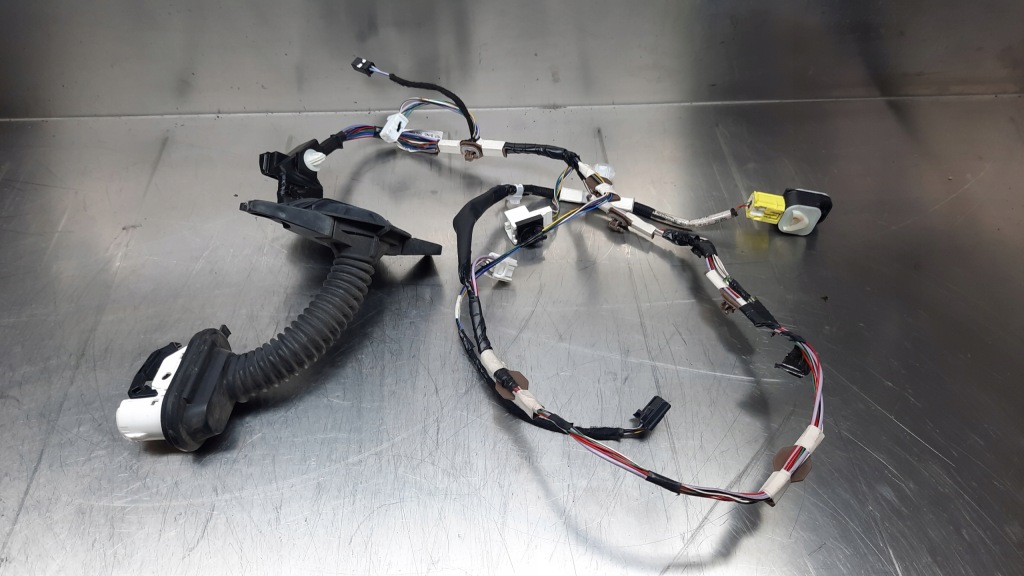 фото №1, Джгут електропроводка двері правий перед toyota corolla e21 sedan