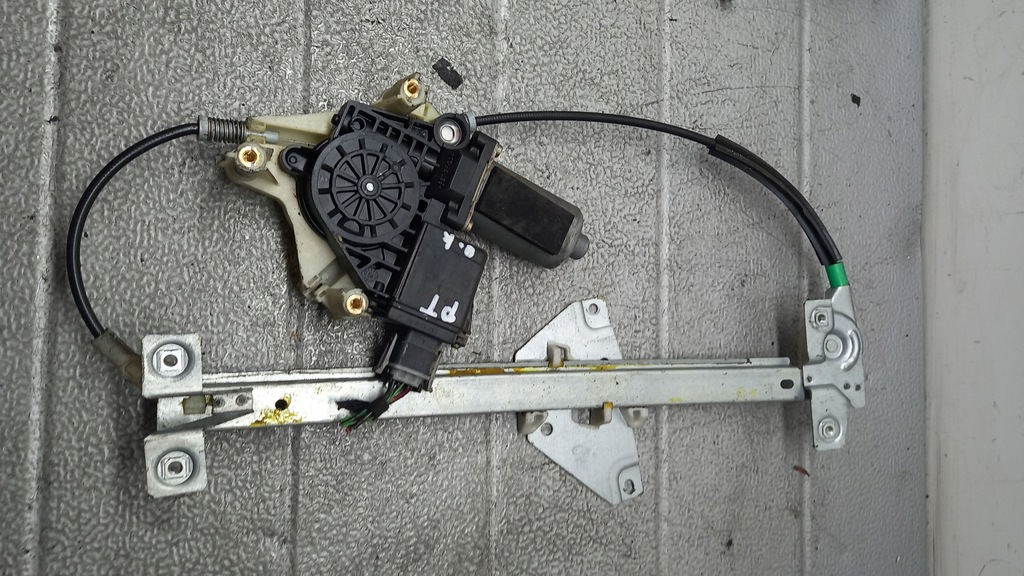 фото №1, Підйомник правий задня mitsubishi space star 01r 1.9d