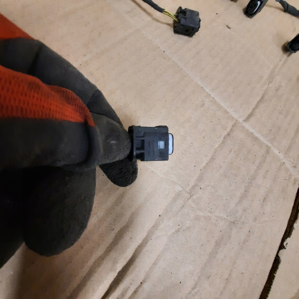 фото №8, Bmw e60 штекер колодка датчика pdc задня