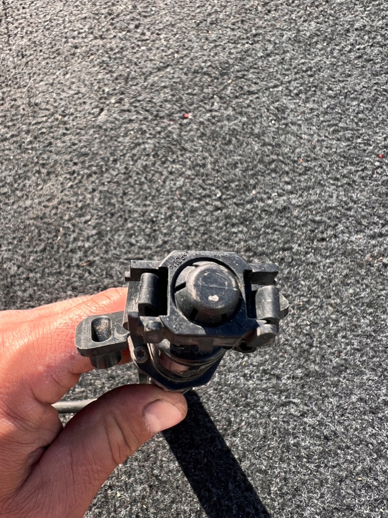 фото №3, Volvo v60 омыватель насадка левая