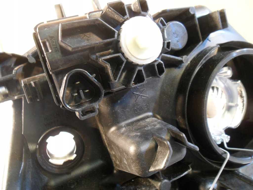 фото №15, Mazda 2 ii 14- db5j-51030 лампа фара правий