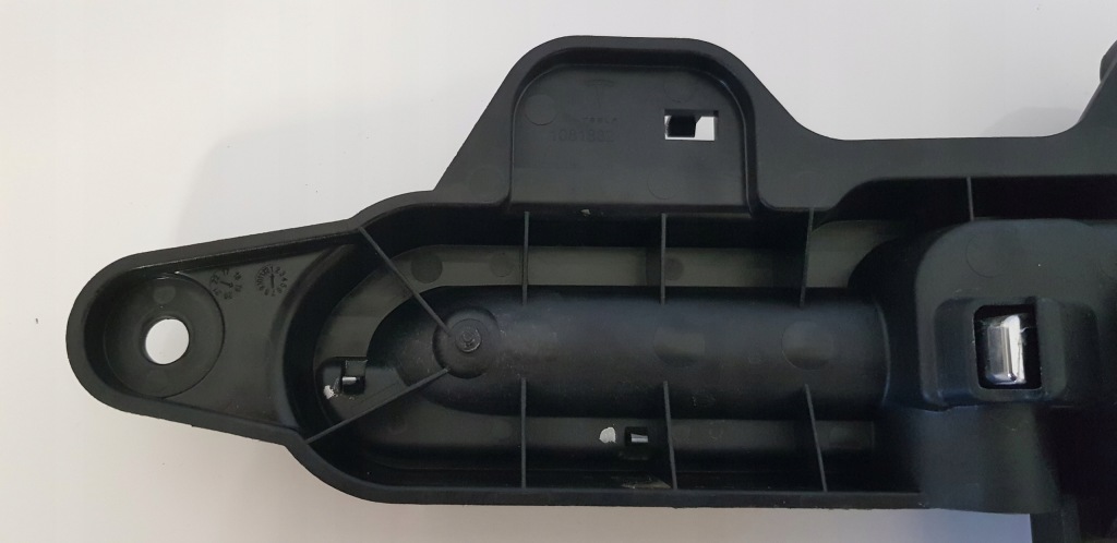 Tesla 3 ручка двері праве задній Київ