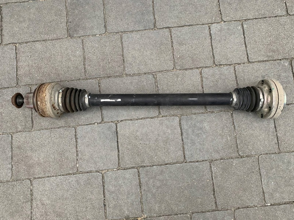 Купити Audi q7 2 4m привідний вал привідна задні