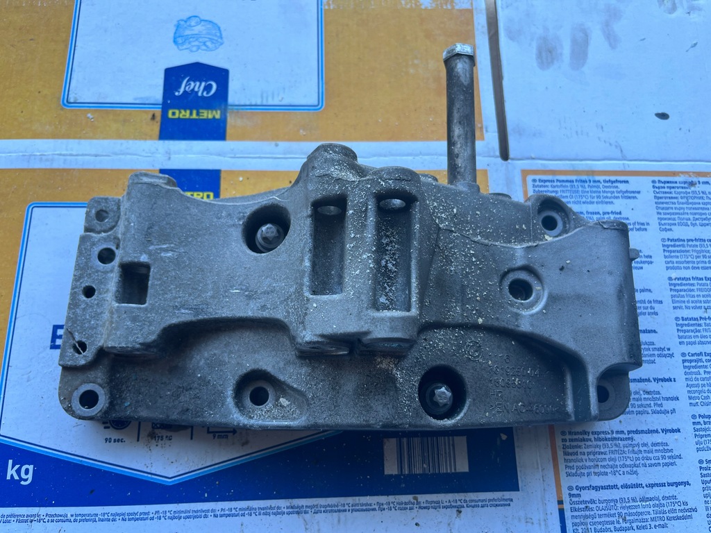 фото №1, Bmw 1 f20 - кронштейн генератор 7619250