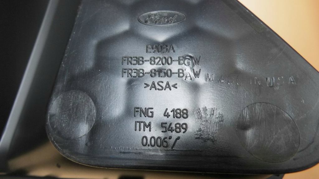 Решітка бампера решітка  ford mustang mk6 2015-2017 Оригінал