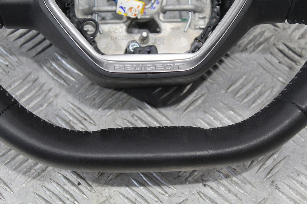 фото №8, Воздуховод мультифункция peugeot 2008 ii 2