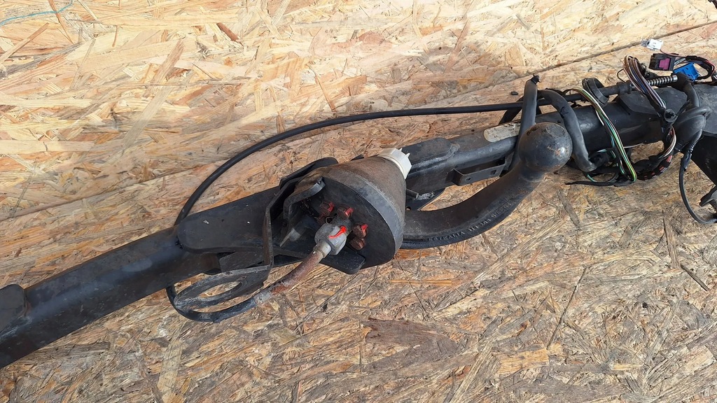 фото №5, Hak буксирувальний a2043100804 mercedes c-klasa w204