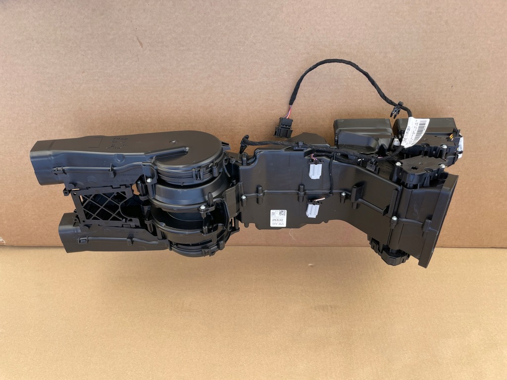 фото №8, Обігрівач audi q7 q8 lift 4m0819351a jak nowa оригінал