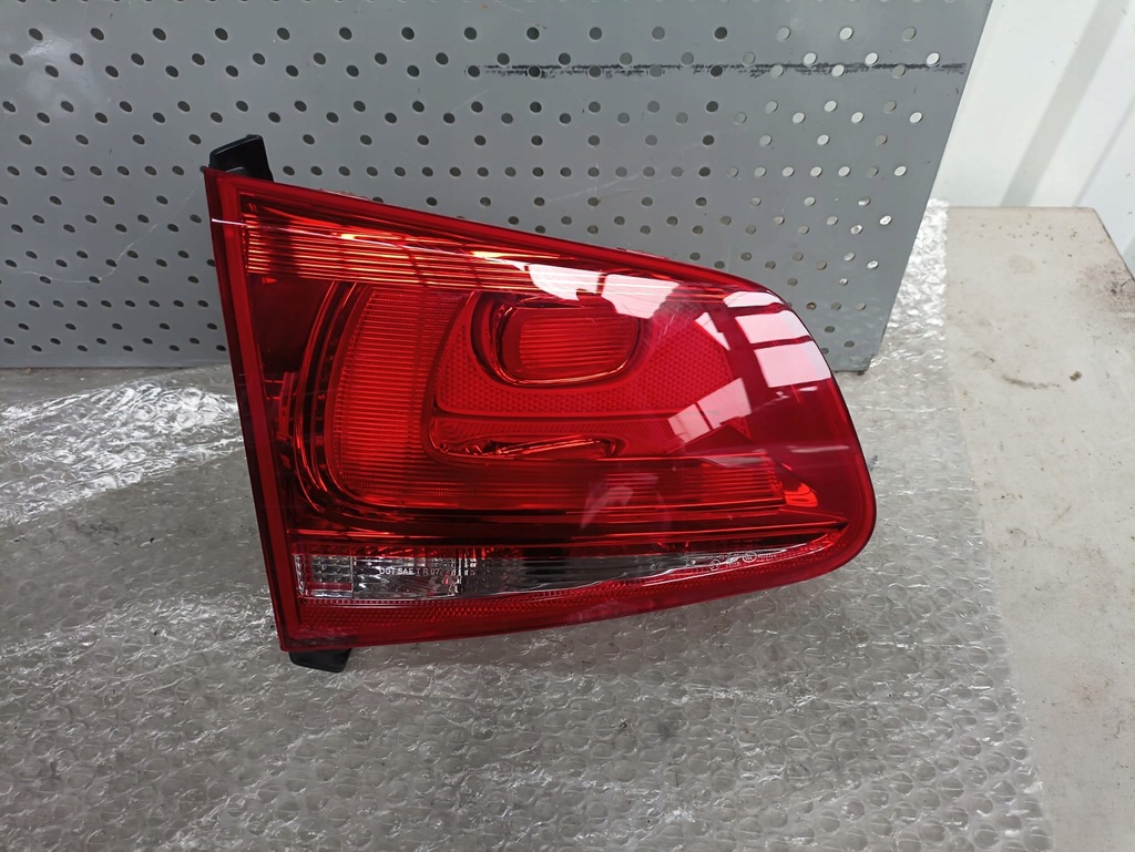 фото №1, Лампа ліва задня vw touareg 7p6945093b