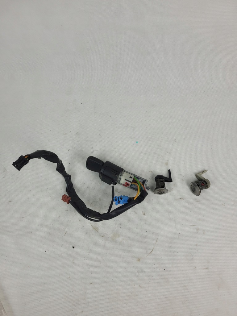 фото №8, Замок зажигания +2 вкладыши 206