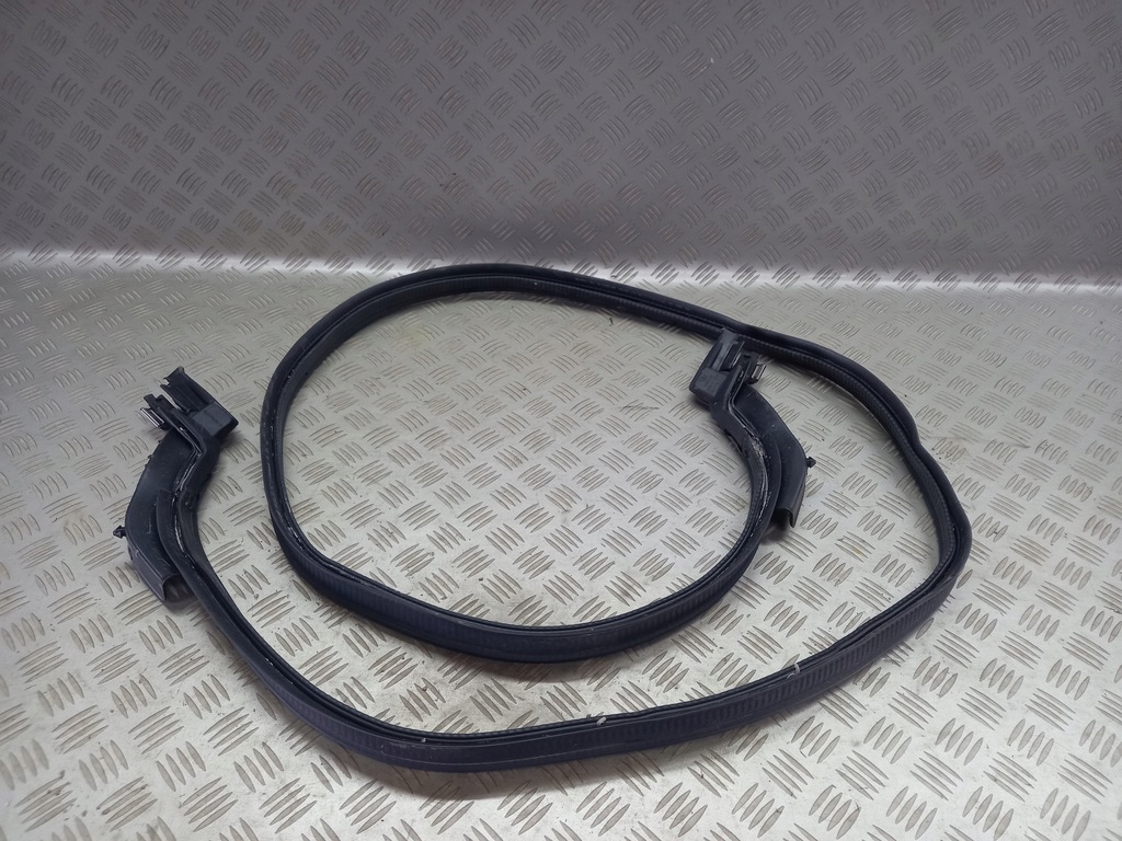 фото №1, Прокладка кришки багажника дах opel cascada