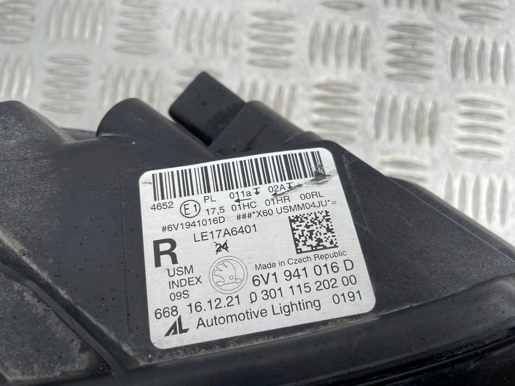 фото №8, Skoda fabia iii lift лампа правый перед 6v1941016d