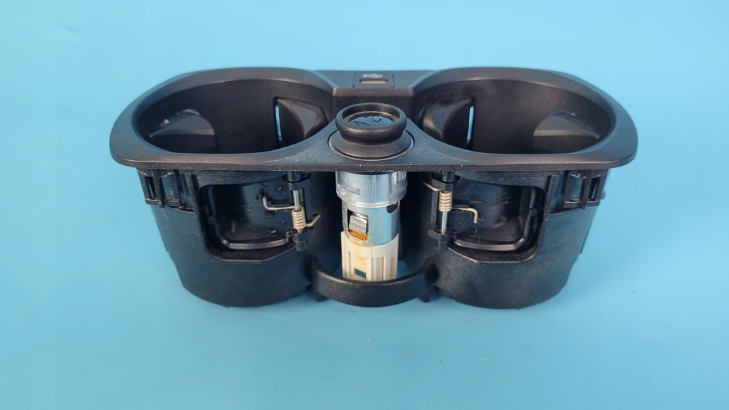 фото №9, Bmw 3' g20 330e 21r кронштейн подставка na кружки подстаканник 6806803