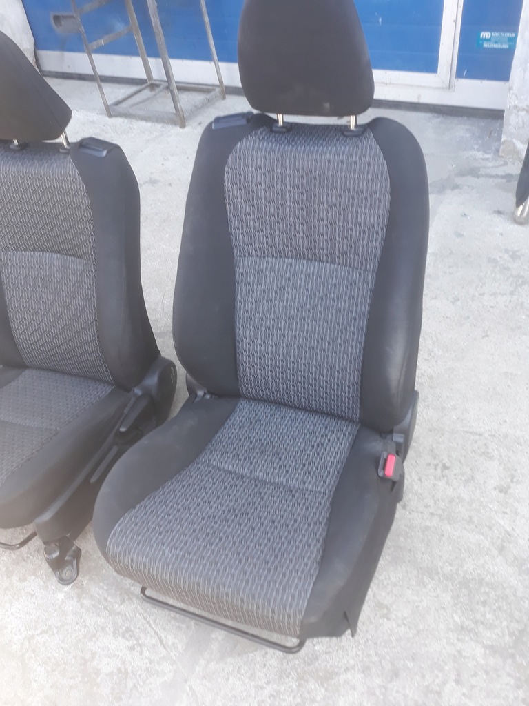 фото №1, Toyota yaris iii 3-двері сидіння пасажира