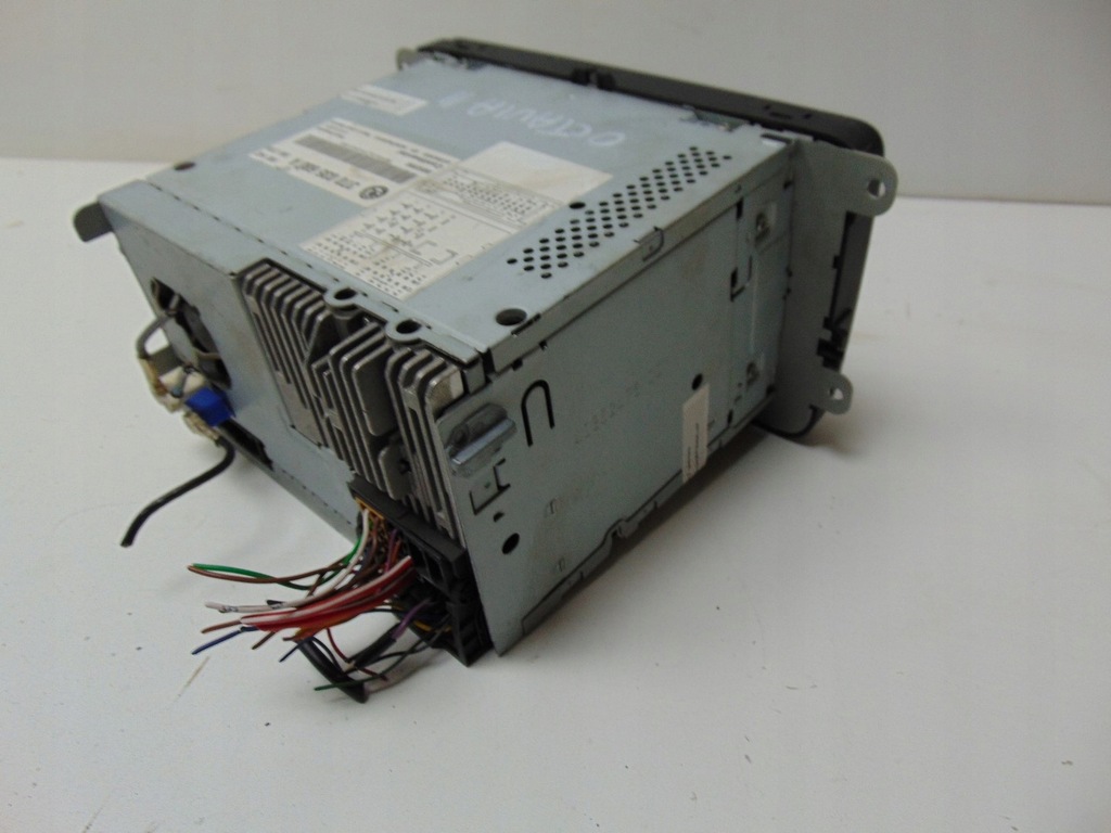 фото №10, Радио заводской skoda octavia ii lift 3t0035680a