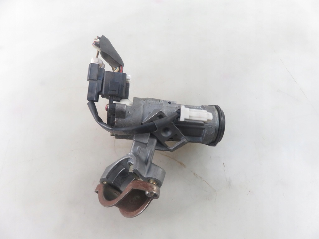 фото №8, Замок зажигания toyota yaris i p1 450200d01 897830d010