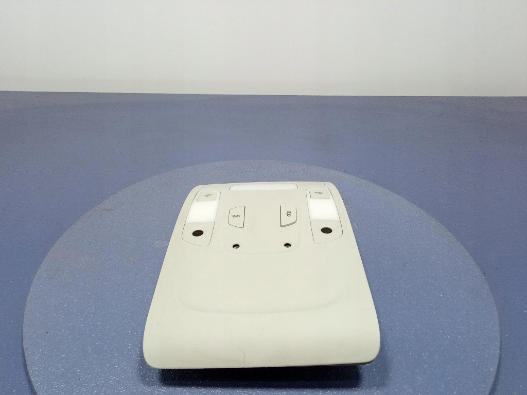 фото №1, Audi a6 c7 фонари потолочный освещение внутреннее 4g0947135