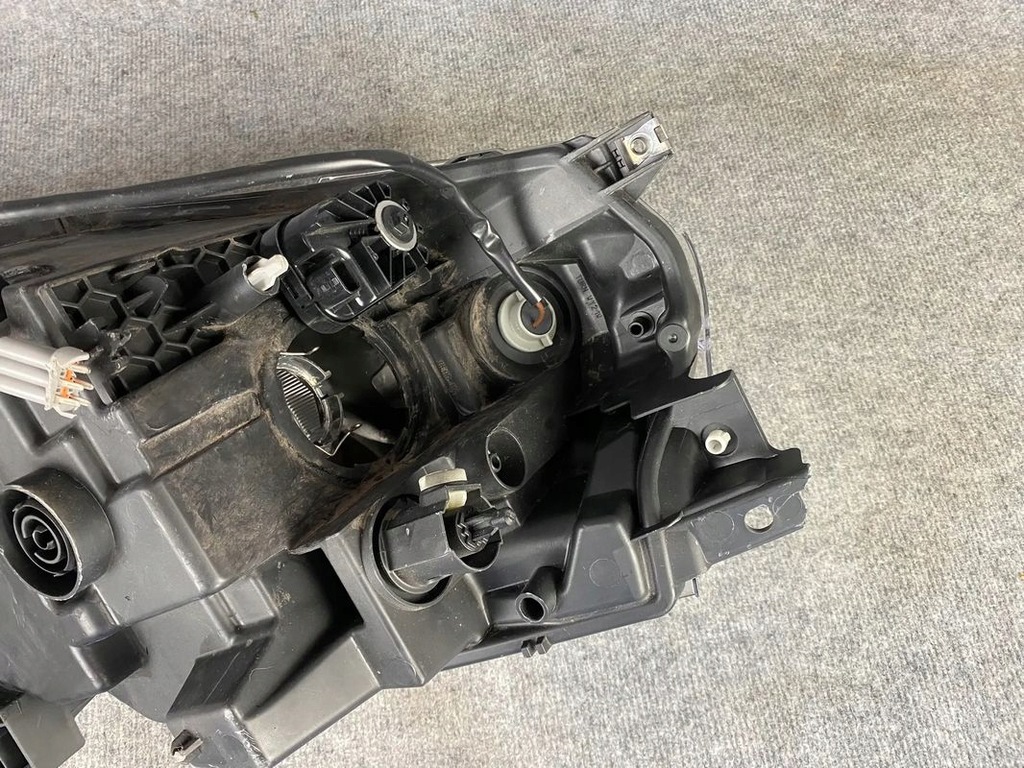 фото №8, Фара лампа передняя правая - nissan leaf i обычная 10-17