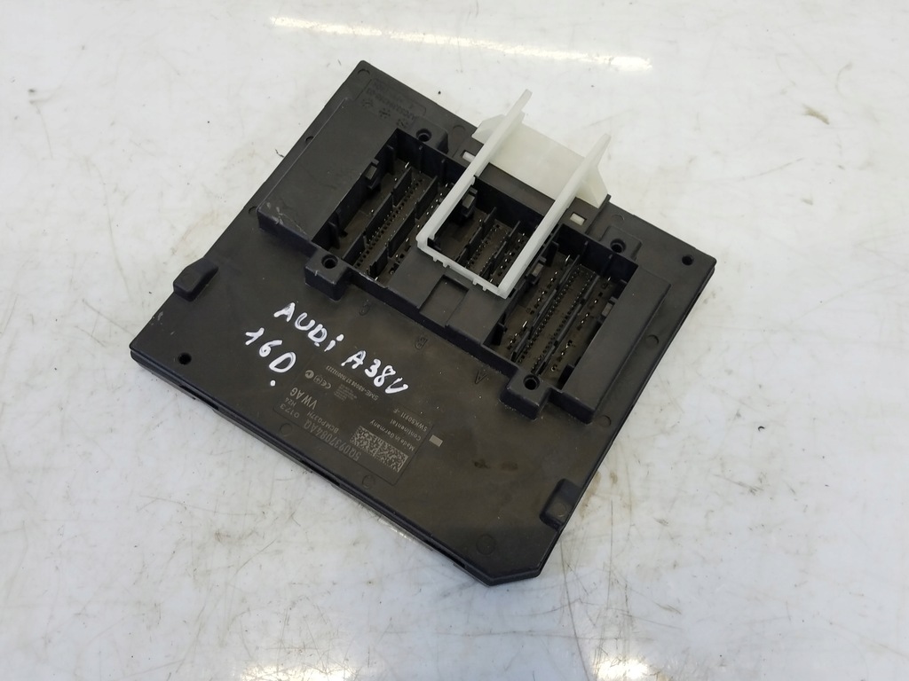 фото №1, Модуль audi a3 8v 5q0937084aq