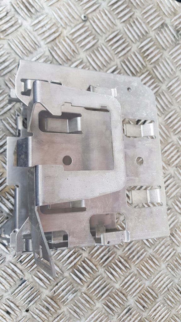 фото №3, Mercedes w211 рамка каркас радио a2115457940