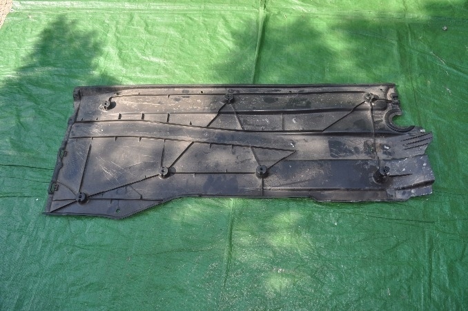 Защита подвеска vw passat b8 3q0825202 3q0825201 Доставка