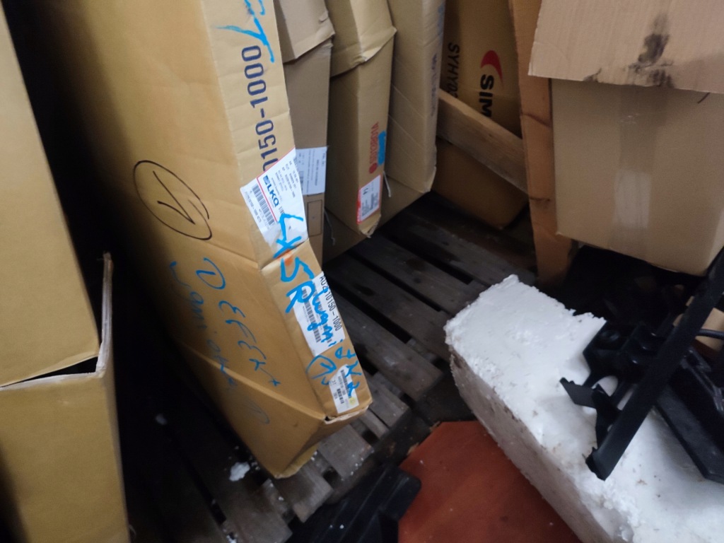 Капот крышка двигателя audi a4 b8 lx5r рестайлинг  wgniotunia 1 Оригинал