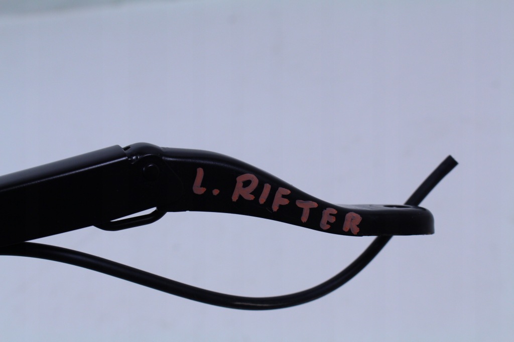 Важіль щітка двірник peugeot rifter Оригінал