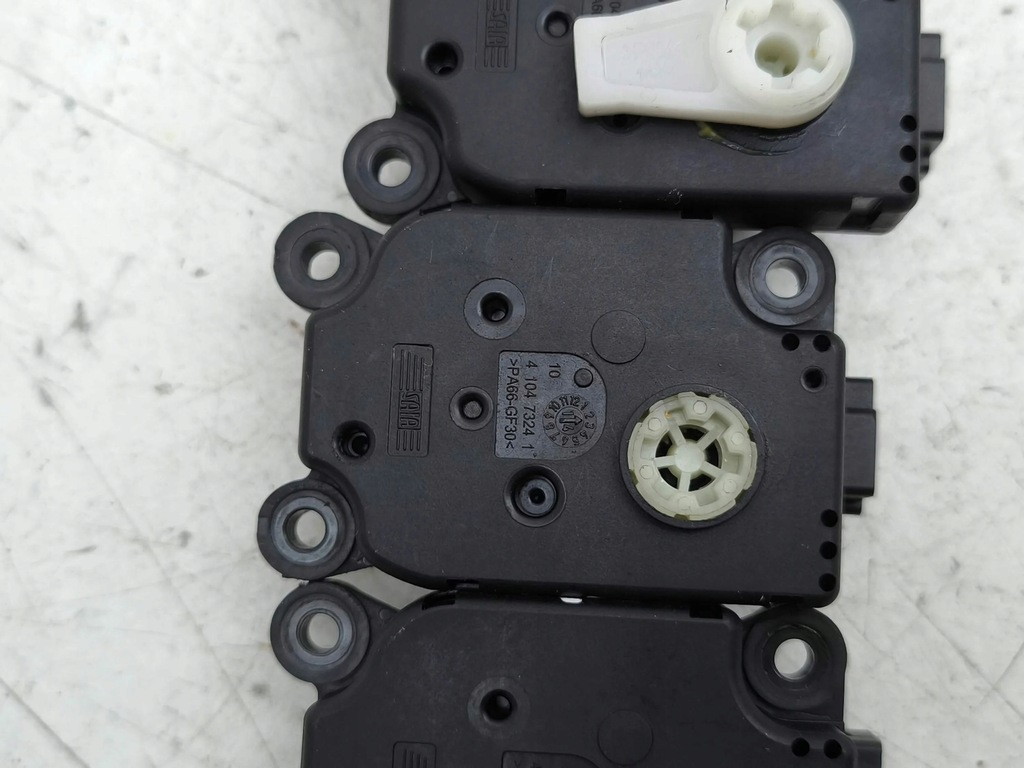 фото №7, Land rover range rover sport l320 моторчик кришка обдув 2006 mf1139300681d