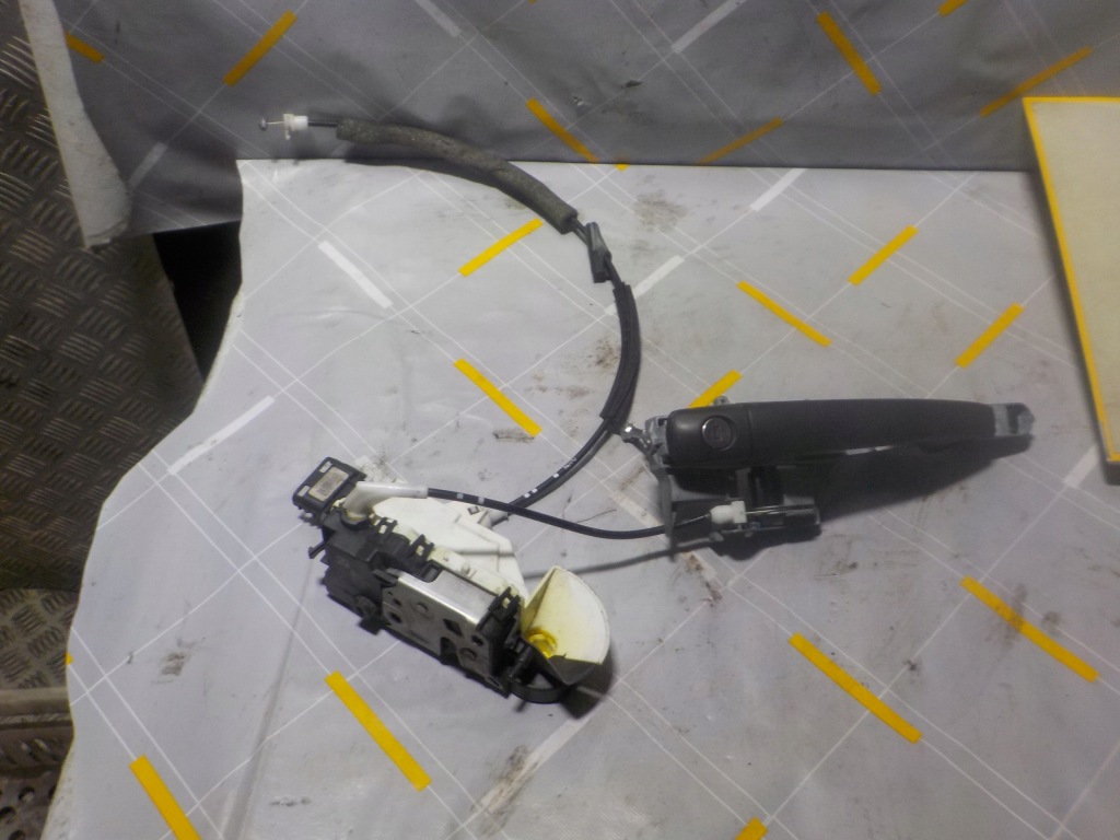 фото №1, Citroen berlingo ii 1.6ehdi замок двері ручка правий перед 1072m1019k5