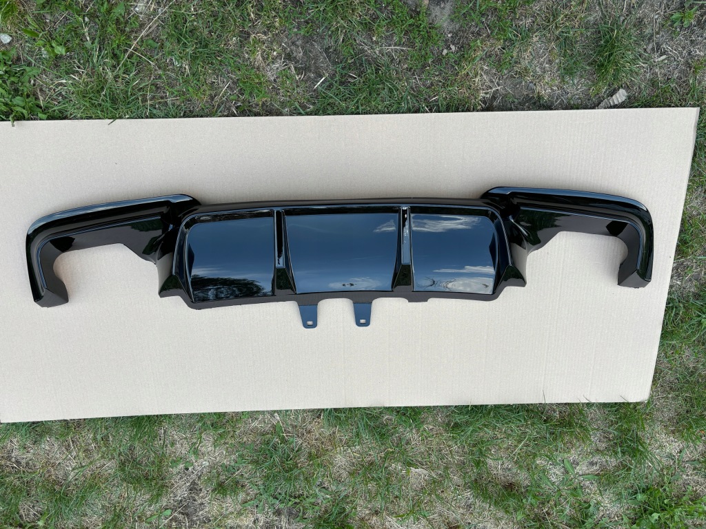 Дифузор задній накладка чорний блиск bmw f10 f11 Зі Шроту