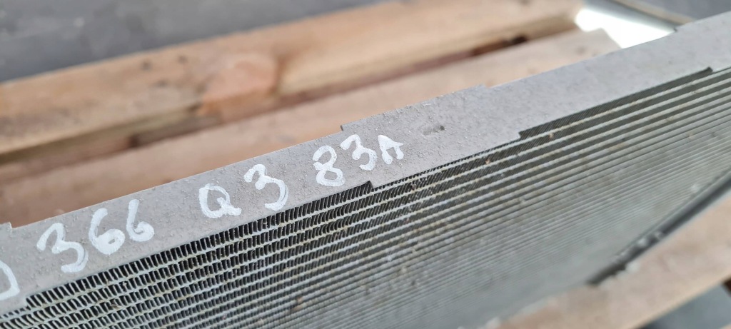 Q3 83a радиатор кондиционера оригинал  5q0816411ar vw tiguan в Украине